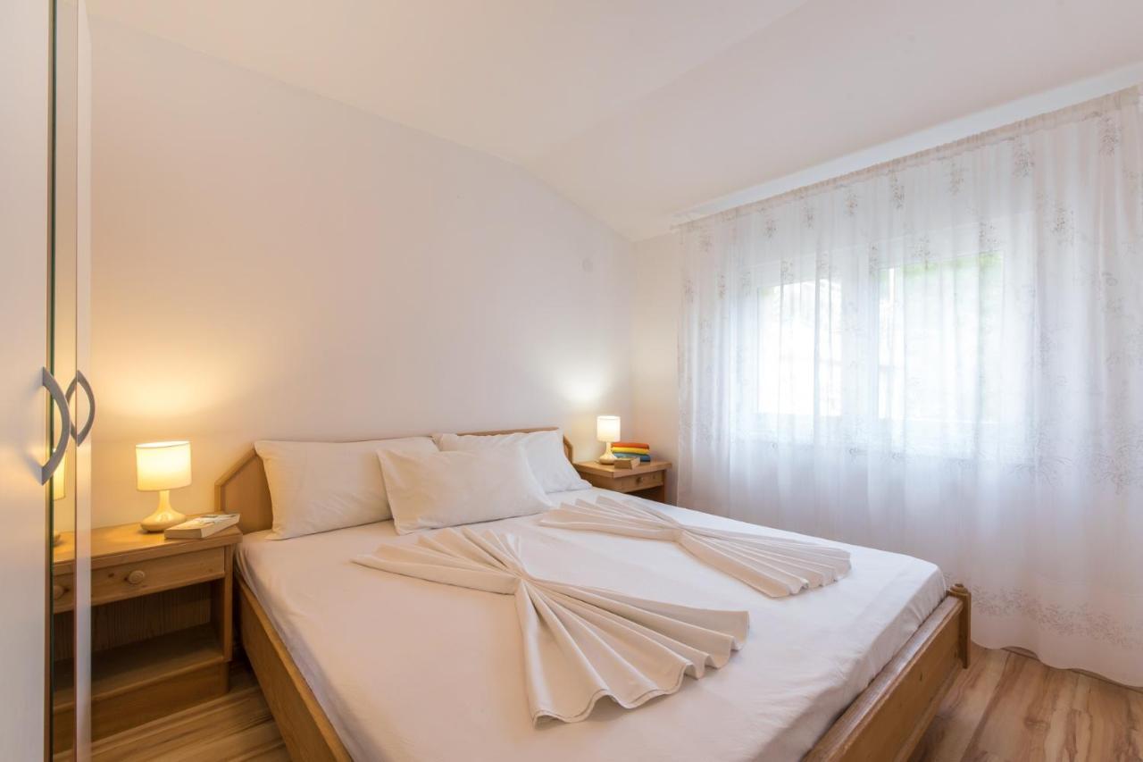 Apartments With A Parking Space Dramalj, Crikvenica - 5592 Buitenkant foto